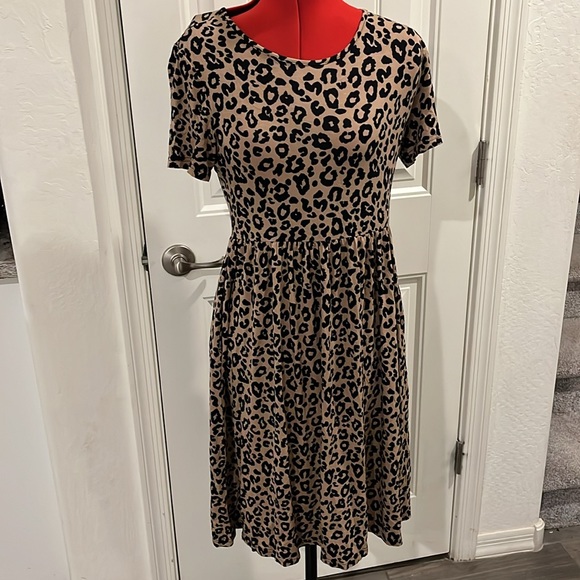 DB Moon Summer Short Sleeve Dress Size Medium - Picture 4 of 5